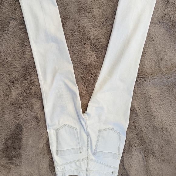 Jeans - Picture 3 of 3